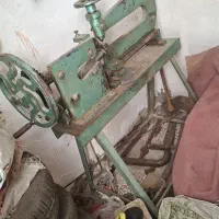 قیچی گرد ه بر و تعدادی پرس دستی