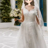 لباس عروس  به همراه ژپون و تور