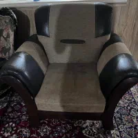 یک دست مبل راحتی با میز ۶نفره
