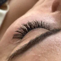 مدل اکستنشن مژه و لیفت ابرو