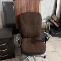 صندلی کارمندی کارکرده