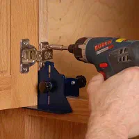 تعمیر کابینت فلزی و MDF در منزل