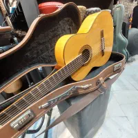 گیتار دست ساز کنسرتی/