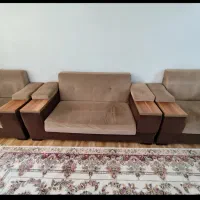 مبل راحتی با دسته های عسلی