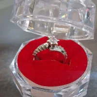 انگشتر زنانه و حلقه مردانه