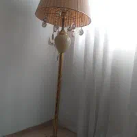 اباژور ایستاده