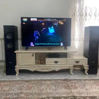 میز تلویزیون در حد نو