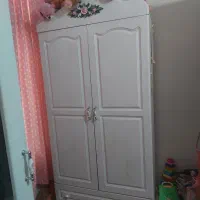 تخت و کمد