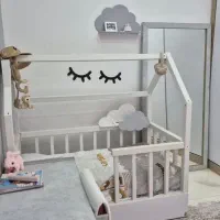 تخت کودک مدل کلبه در حد نو