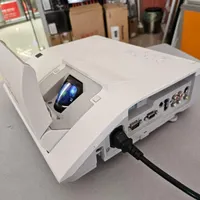 فروش ویژه ویدئو پروژکتور HDMI ، لامپ اصلی و کنترل|تلویزیون و پروژکتور|مشهد, گوهرشاد|دیوار