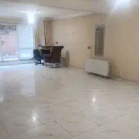 ۱۳۰متر زیر همکف حیاط در اختیار ۱۰متر پاسیو