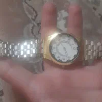 دوتا ساعت طلایی رنگ فروش فوری