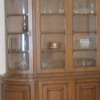 بوفه چوب گردو  ۲ تکیه و قدیمی