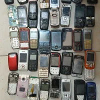 جمع آوری گوشی های خراب قدیمی سوخته شکسته موبایل