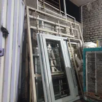 پنجره یو پی وی سی و آهنی