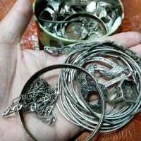 نقره ی دست دو یا شکسته