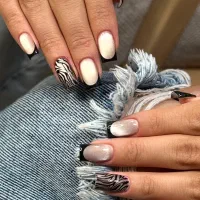 کاشت ناخن پرسینگ حرفه ای  بلوار سادات