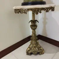 میز کنار سالنی برنز