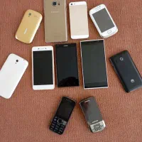 ۱۱ تا گوشی مدل های مختلف بهترین قیمت گذاشتم