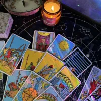 انواع فال های احساسی،کلی و تک نیت را انجام میدهیم