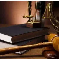 وکیل پایه یک دادگستری