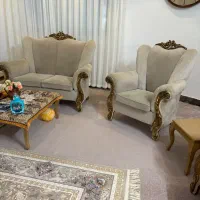 مبل هفت نفره و میز تی وی شیشه ای