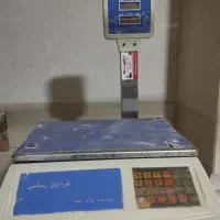 ترازو در حد نو