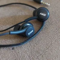 هندزفری سیمی مدل AKG کاملا آکبند استفاده نشده