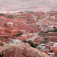 زمین-فروشی