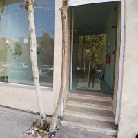 ۵۰مترمغازه نوساز/۲عدد پارکینگ سندی/زنجان جنوبی