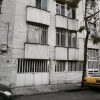 ۳۳۰ متر بنا در ۳طبقه دربست