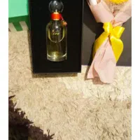 گل مصنوعی .محصولات تراست و نفیس