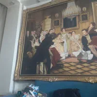 به یک خانم برای کار خونه و آشپزی