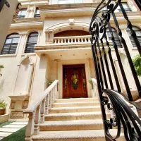 308متر/ فول امکانات/کلیداوّل/عمارتی فاخرhigh level