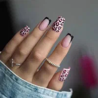 تخفیف ویژه کاشت ناخن فقط 380 تومان