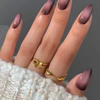خدمات کاشت و ژلیش ناخن+ ژلیش پای رایگان