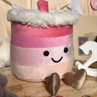 دوخت عروسک