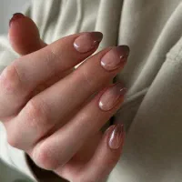 اموزش کاشت ناخن