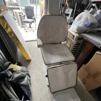 صندلی برقی رینگ لایت ذره بین دار و دستگاه بخور