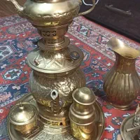 سماور ذغالی ۳ لیتری برنجی بروجرد با ست کامل