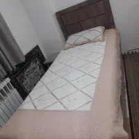 تخت و میز آینه و صندلی