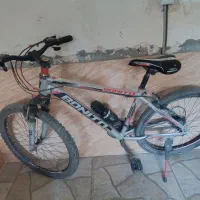 دوچرخه ۲۶ سالم با پمپ باد