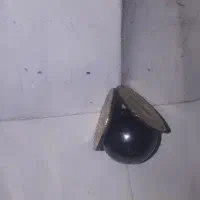 دوعددسکه سال ۵۹ به اهنربا میچسبد