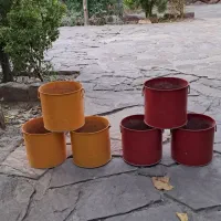 گلدان فلزی و پایه گل