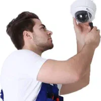 برقکارنیمه ماهریاکمک نصاب دوربین مداربسته وجک برقی