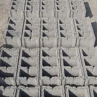 کارگر بلوک زنی