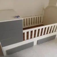 تخت نوزاد با تشک و رو تختی نو نو