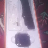 ساعت فقط نایلونش باز شده وکاملا سالم هست به شرط