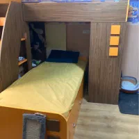 تخت دو طبقه