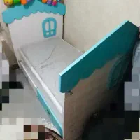 تخت کودک مدل کلبه با تشک خوشخواب سالم و تمیز